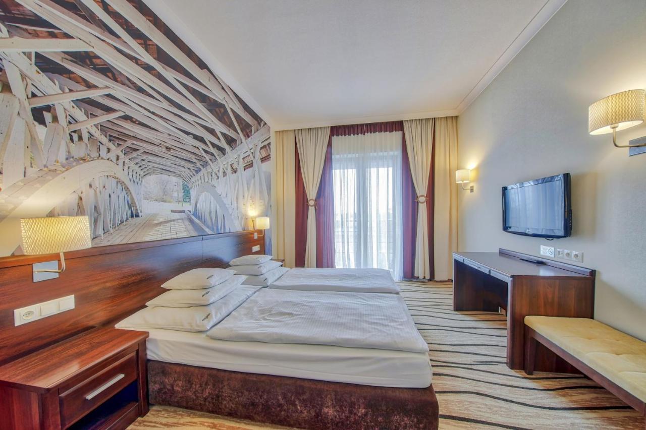 Hotel Arkas โปรชคอฟ ภายนอก รูปภาพ