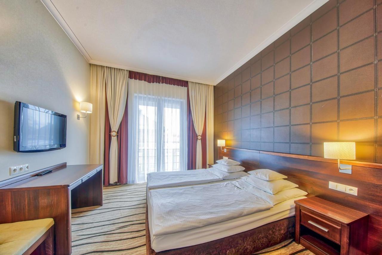Hotel Arkas โปรชคอฟ ภายนอก รูปภาพ