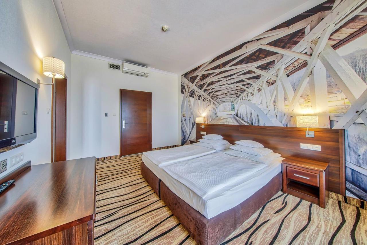 Hotel Arkas โปรชคอฟ ภายนอก รูปภาพ